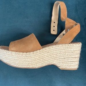 Dolce Vita Platform sandals
